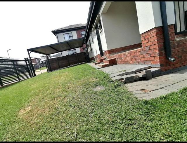 3 BEDROOM PROPERTY TO RENT IN LOTUS GARDENS